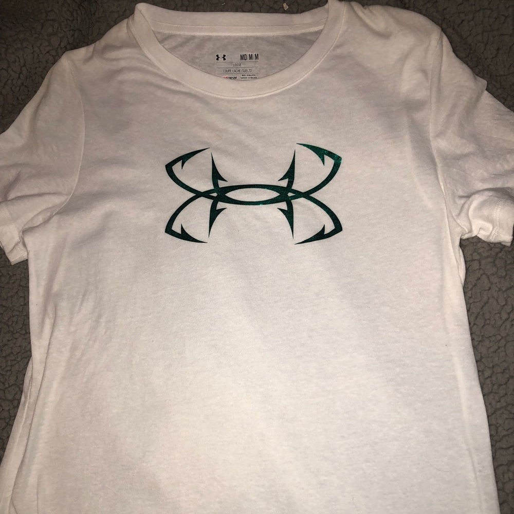 Under armour women’s M shirt